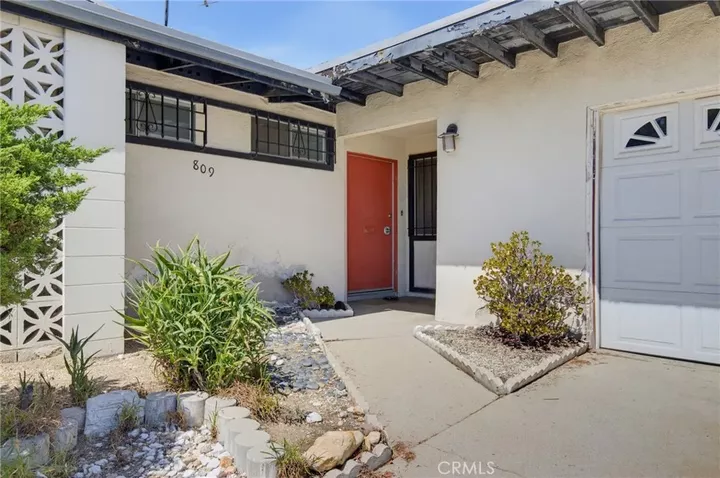 Property Photo:  809 Malone  CA 90640 