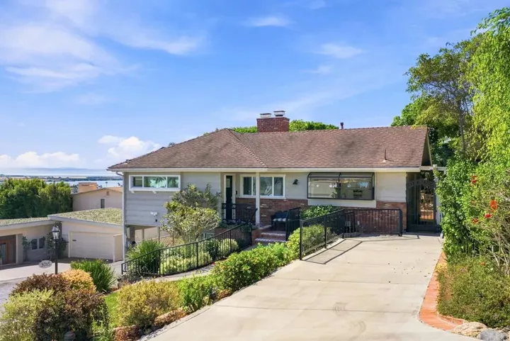 Property Photo:  3015 Rogers  CA 92106 
