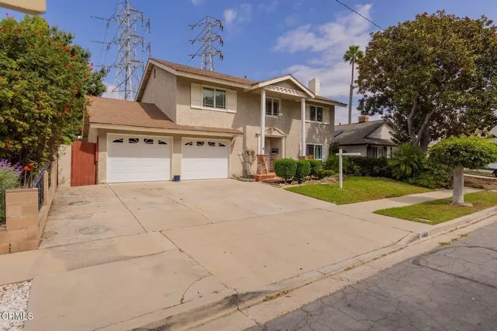 Property Photo:  6469 Tanager Street  CA 93003 
