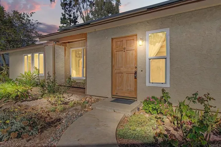 Property Photo:  10028 Chavacan Lane  CA 91977 