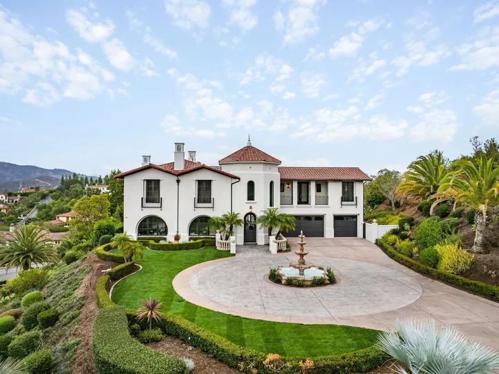 Property Photo:  7823 Calle Cima  CA 92067 