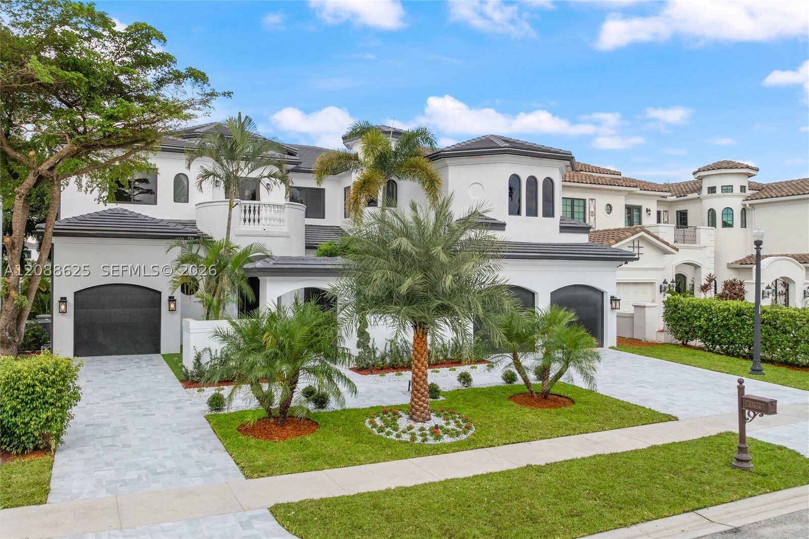 Property Photo:  17614 Circle Pond Ct  FL 33496 