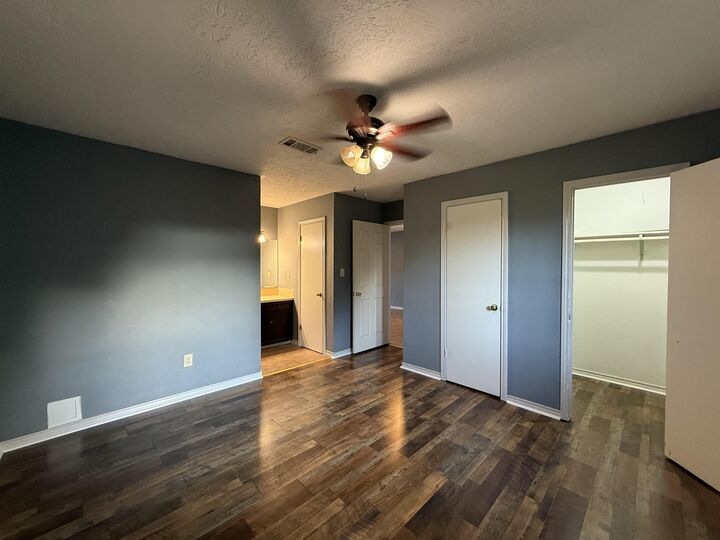 Property Photo:  104 S 5th  TX 77627 