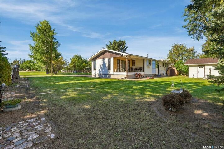 Property Photo:  103 Dianne Street  SK S0G 0C0 