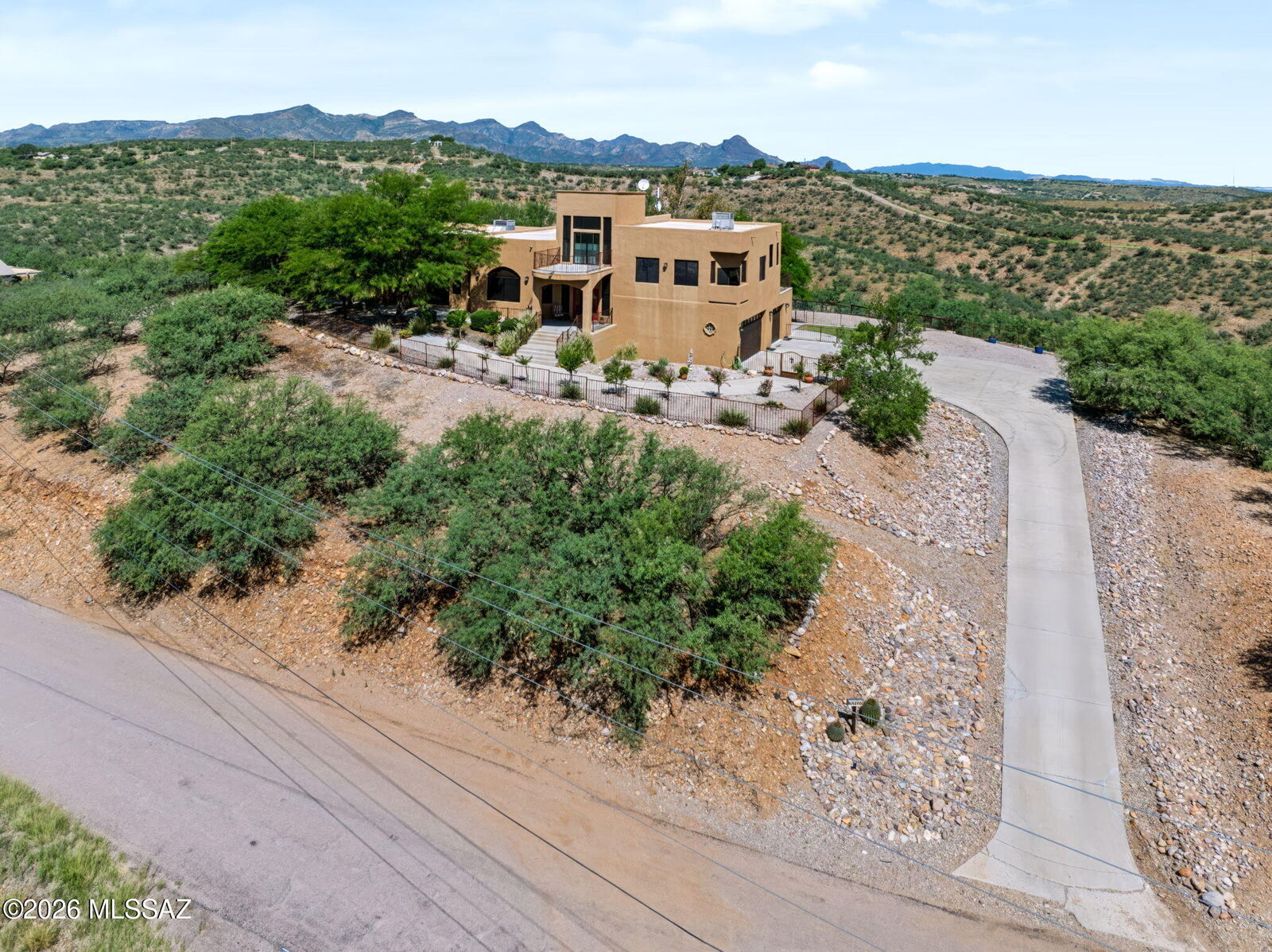 Property Photo: 496 Calle Cipres AZ 85648