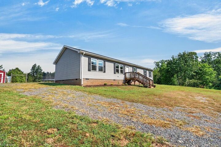 Property Photo:  1641 Dodgetown Road  NC 27052 
