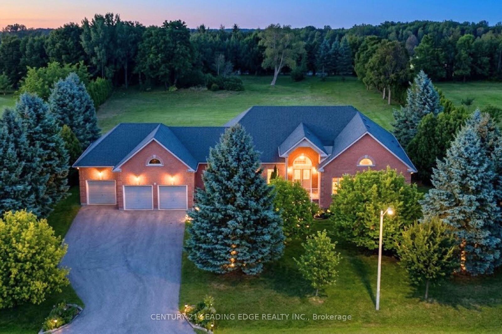 Property Photo: 24 George Pipher Lane ON L4A 1M4