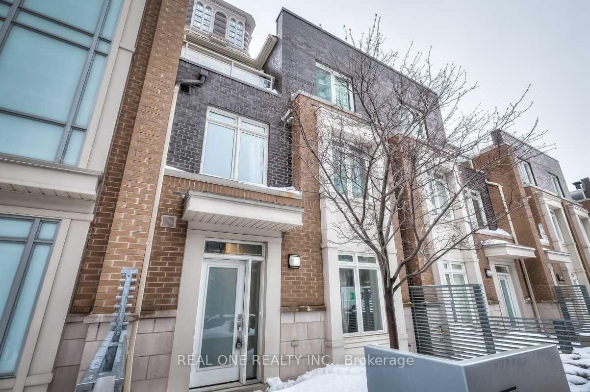 Property Photo:  370 Square One Drive Th23 C  ON L5B 0E6 