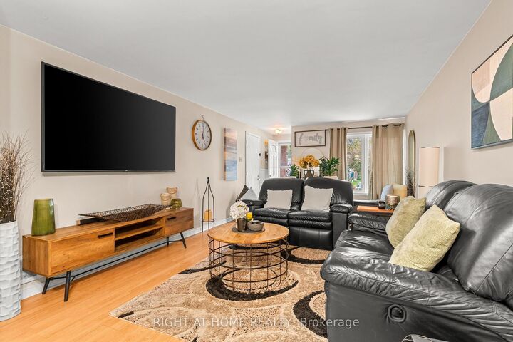 Property Photo:  44 Ferguson Drive  ON L4N 7B5 