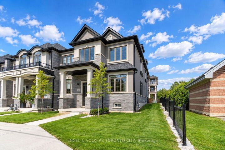Property Photo:  305 Garner Road W 6  ON L9G 3K9 