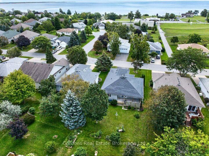 Property Photo:  39 Elmdale Drive  ON K0K 3L0 
