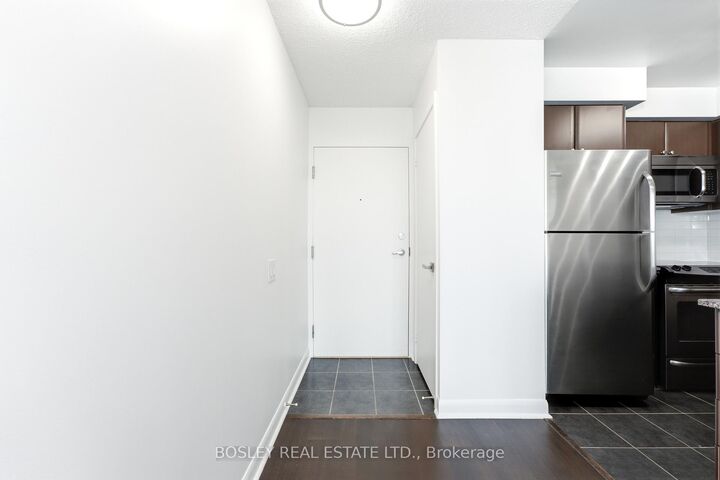 Property Photo:  525 Wilson Avenue 633  ON M3H 0A7 