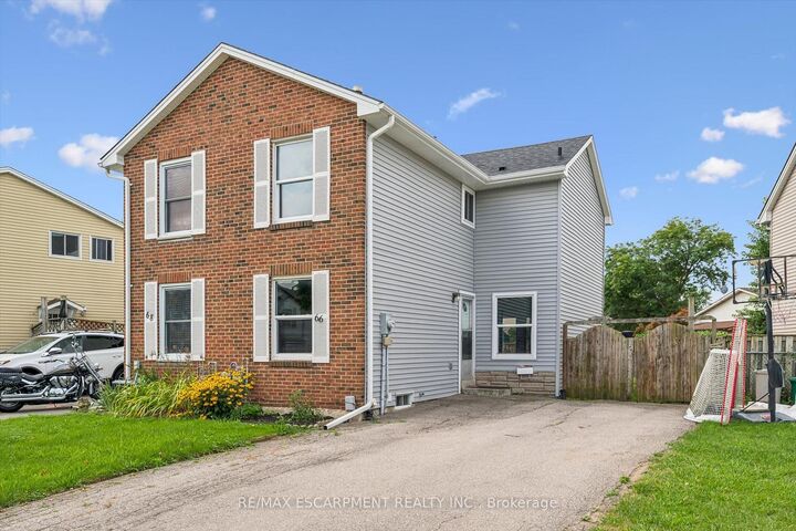 Property Photo:  66 Banbury Road  ON N3P 1C3 