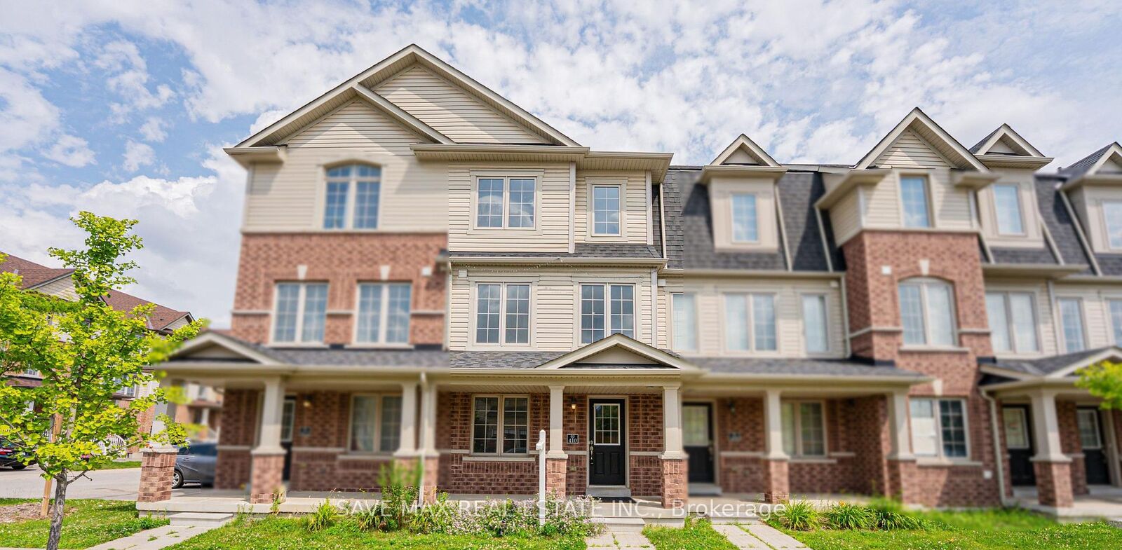 Property Photo:  410 Linden Drive  ON N3H 5L5 