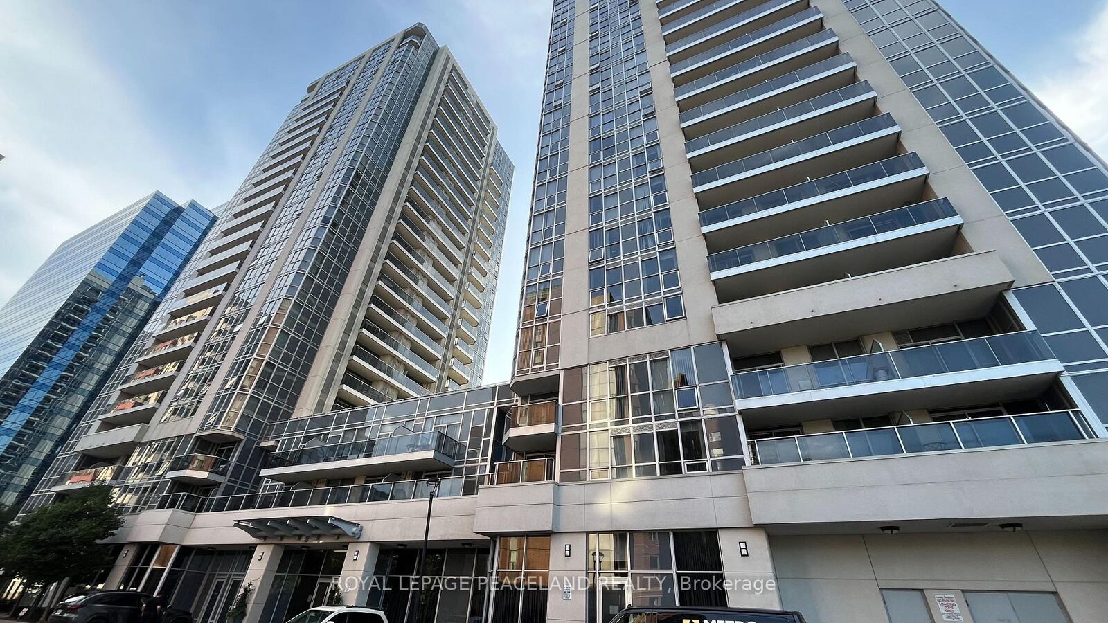 Property Photo:  5791 Yonge Street 1801  ON M2M 0A8 