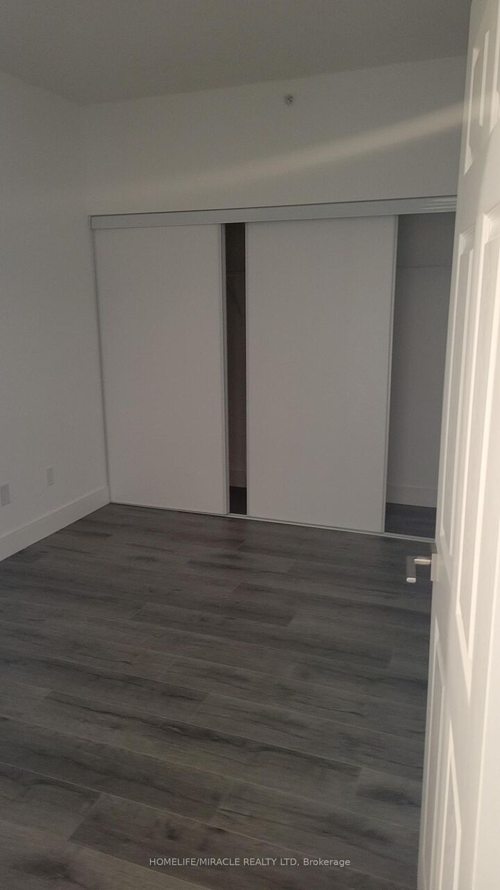 Property Photo:  1 Wellington Street 610  ON N3T 2L3 