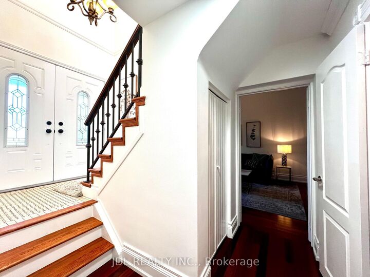 Property Photo:  21 Rialto Drive  ON M3A 2N7 