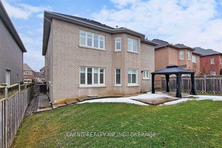 Property Photo:  25 Greenshire Street  ON L4B 4V3 