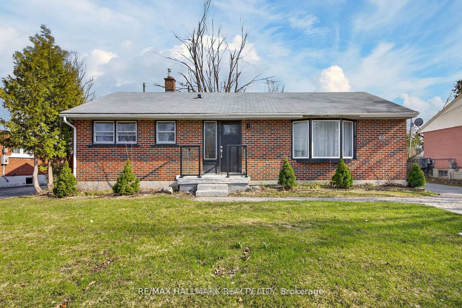 Property Photo: 89 North St West (Main Floor Only) Street N ON L3V 3S7