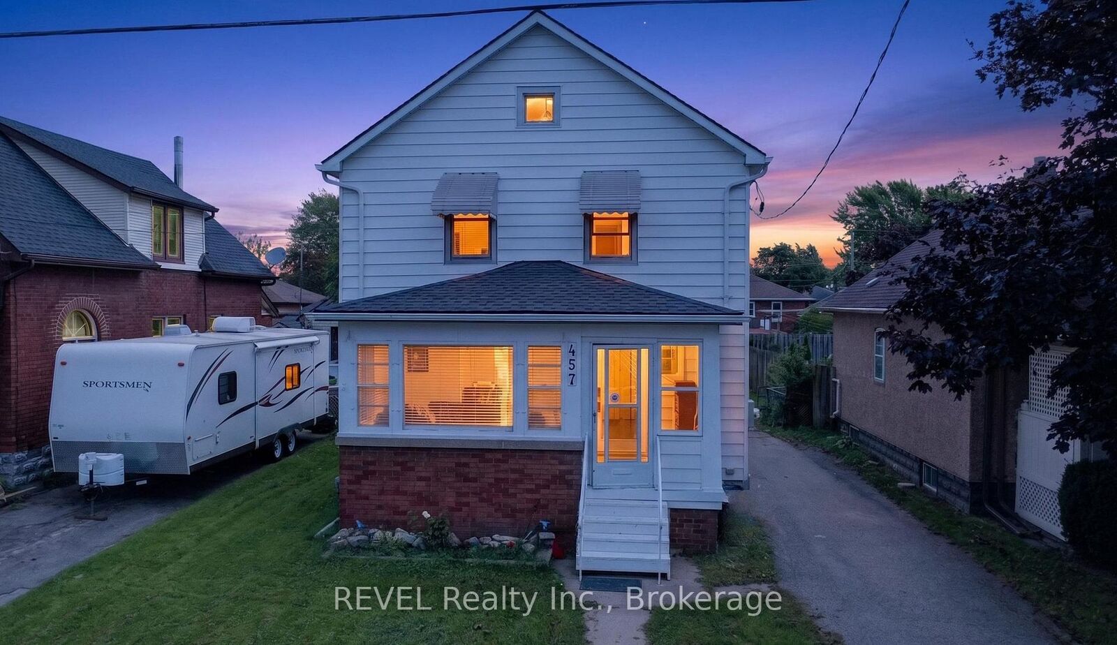 Property Photo:  457 Davis Street  ON L3K 1Z7 