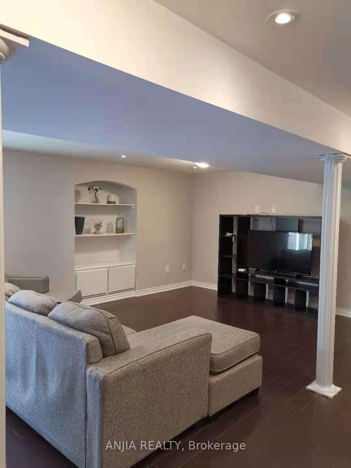 Property Photo:  11 Luce Drive Bsmt  ON L1Z 0K2 
