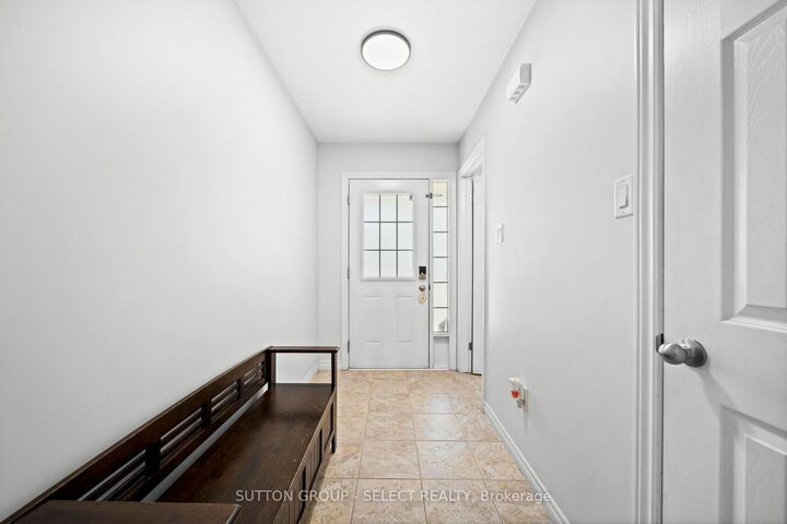 Property Photo:  934 Silverfox Crescent  ON N6G 0N5 
