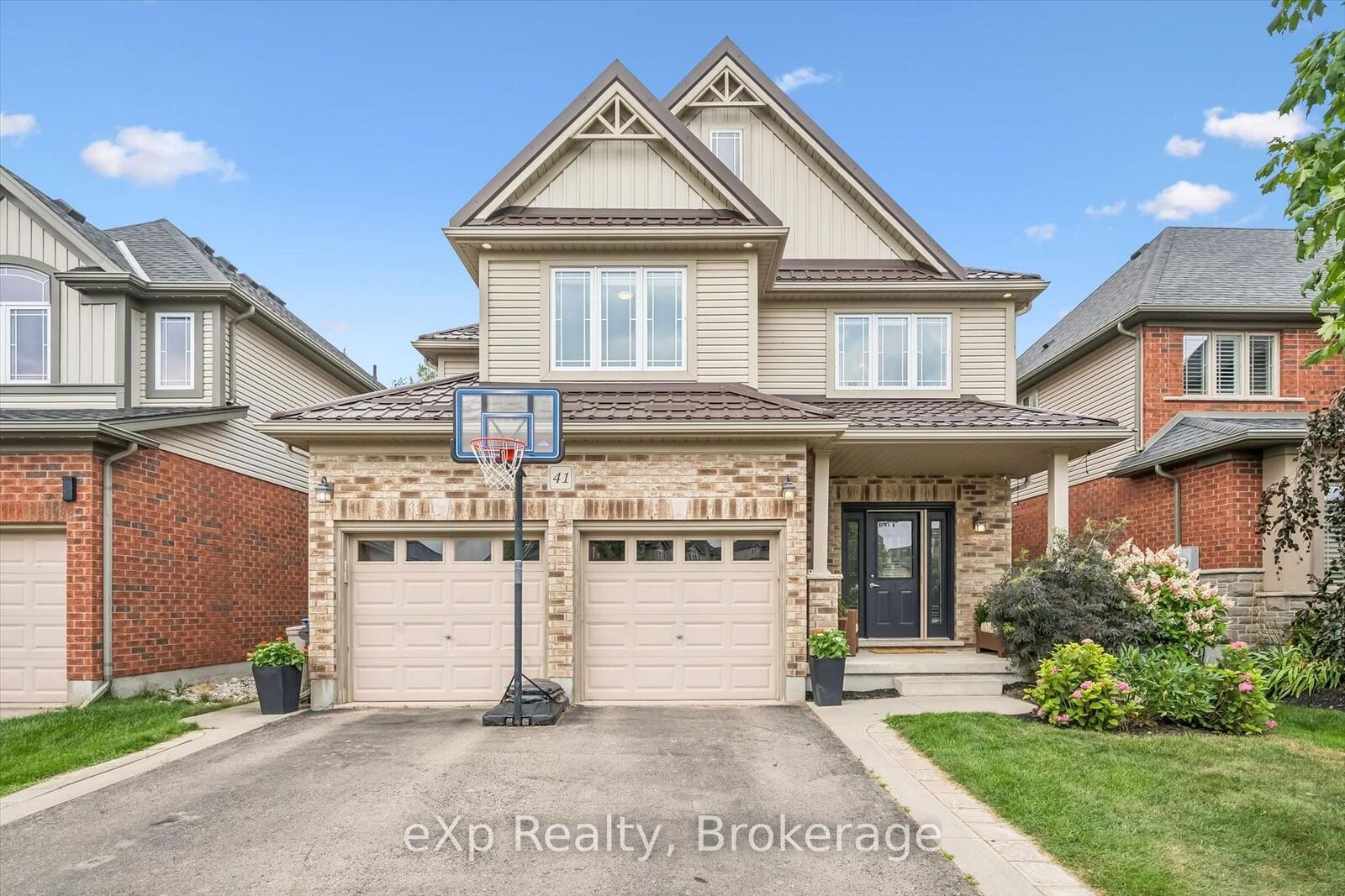Property Photo:  41 Westra Drive  ON N1K 0B4 