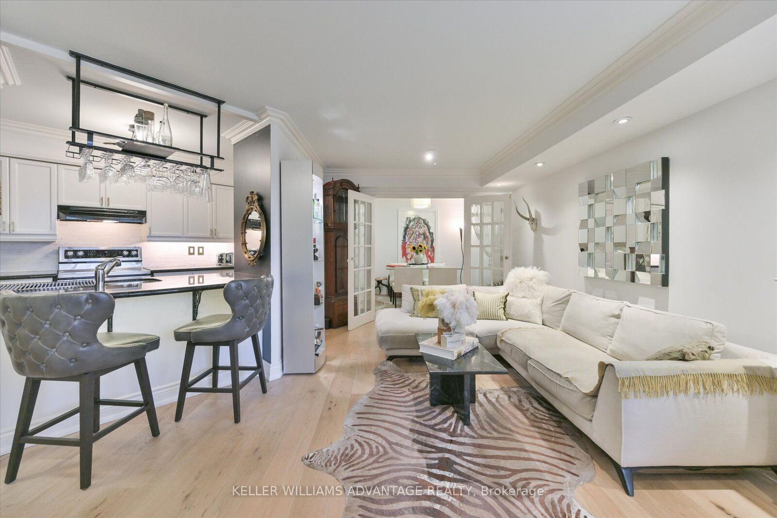 Property Photo:  300 Balliol Street 601  ON M4S 3G6 