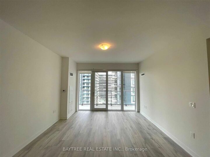 Property Photo:  4675 Metcalfe Avenue 602  ON L5M 0Z8 