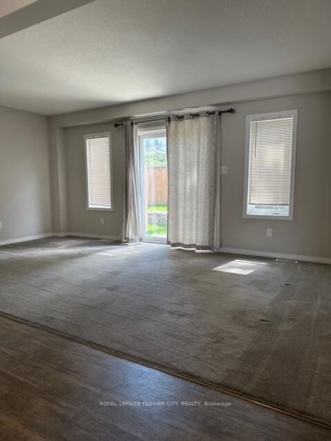 Property Photo:  50 Pinnacle Drive 34  ON N2P 1E5 