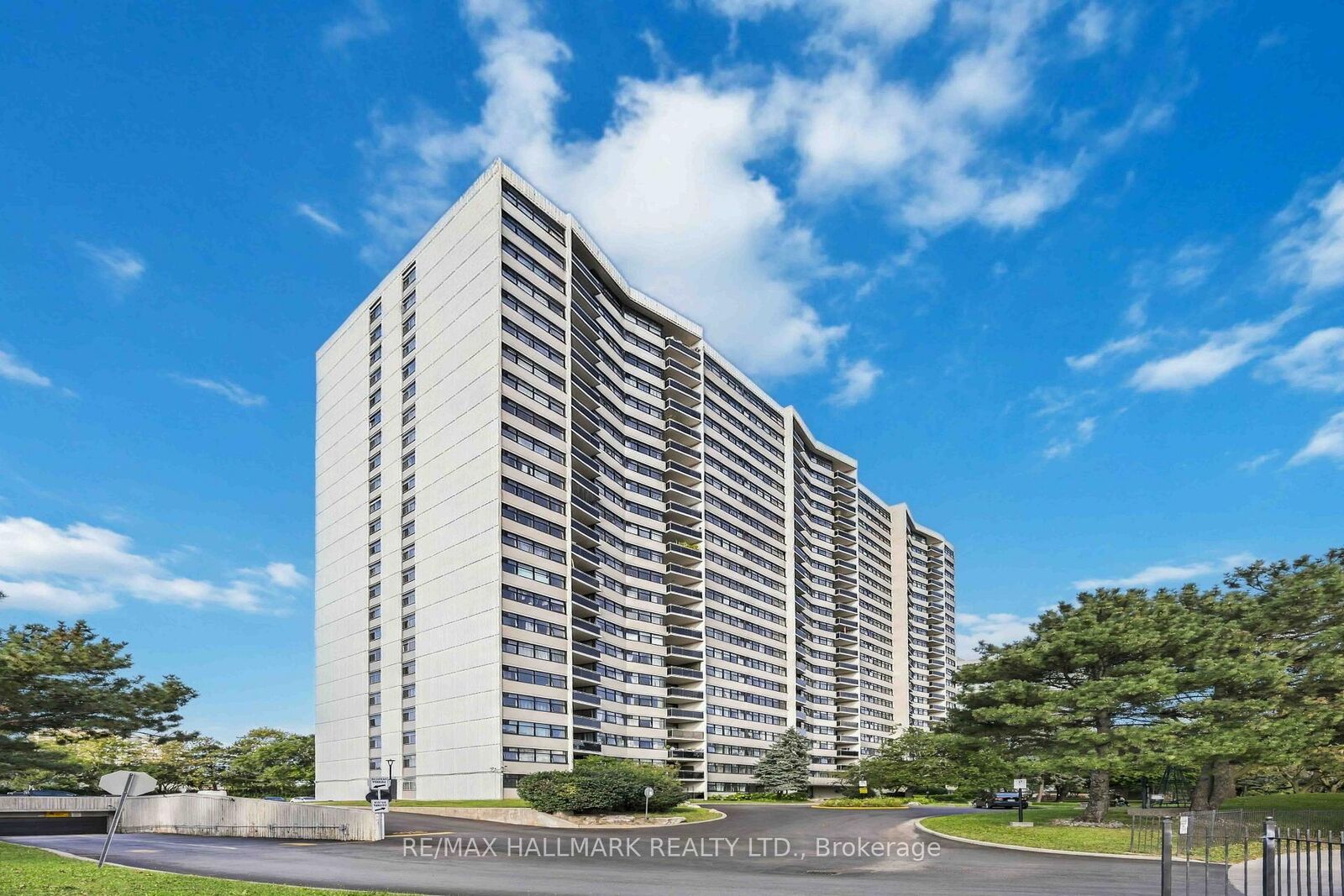 Property Photo:  100 Echo Point 808  ON M1W 2V2 