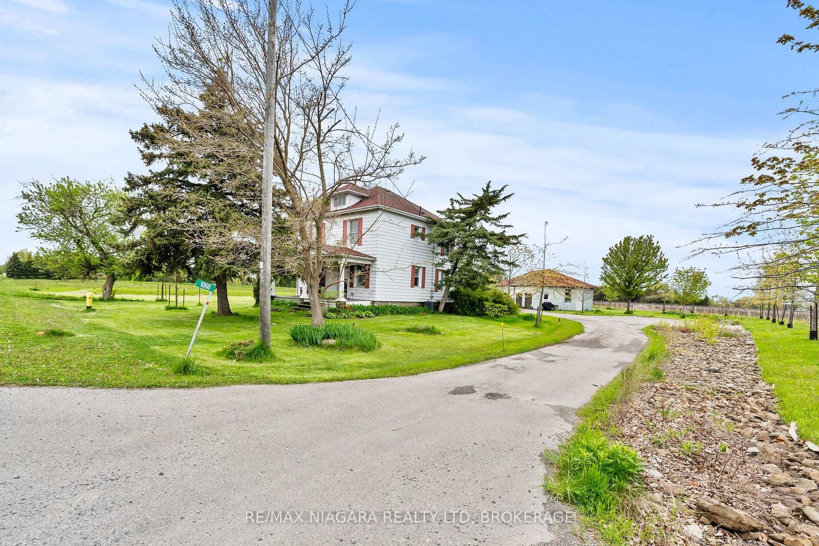 Property Photo:  1068 Niagara Stone Road  ON L0S 1J0 