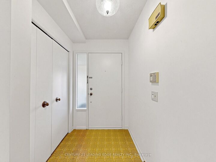 Property Photo:  63 Mansfield Street  ON L6S 2X9 