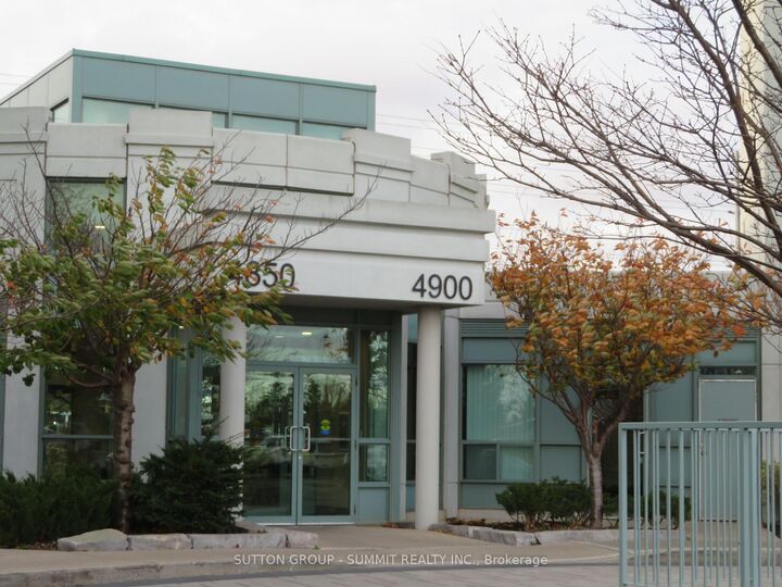 Property Photo:  