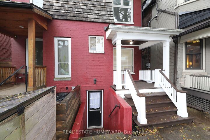 Property Photo:  178 Delaware Avenue  ON M6H 2T3 