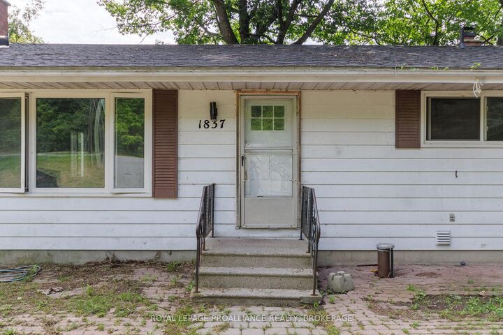 Property Photo:  1837 Highway 2 N/A  ON K7L 4V1 