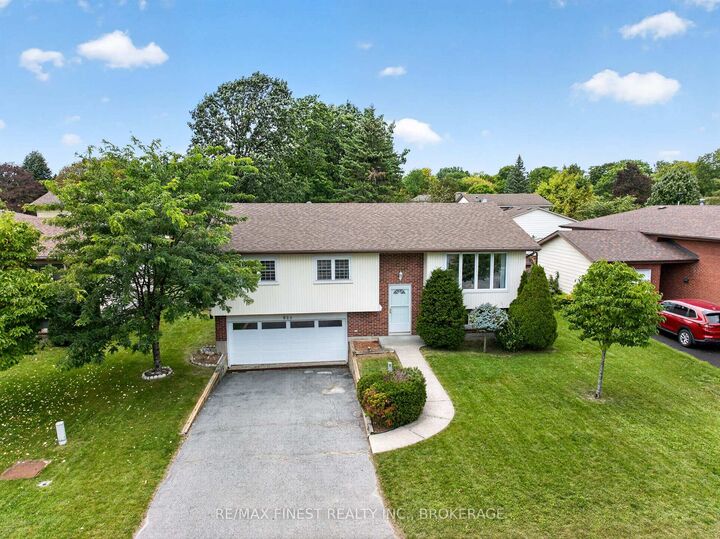 Property Photo:  925 Kenshaw Street  ON K7P 1L8 