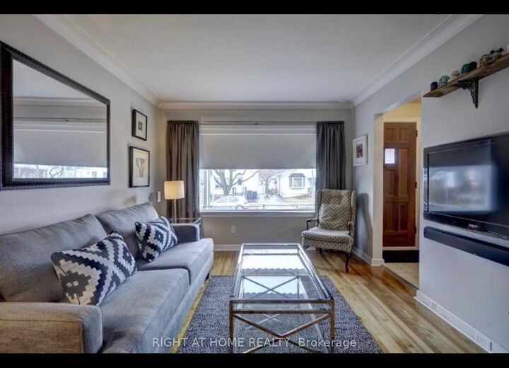 Property Photo:  3 Bexhill Avenue Main  ON M1L 3B3 