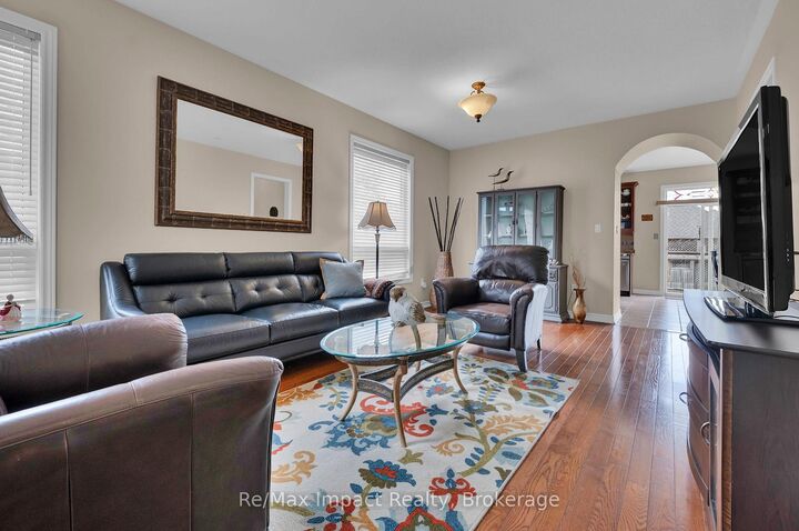 Property Photo:  14A Hunt Street  ON L1C 0A4 