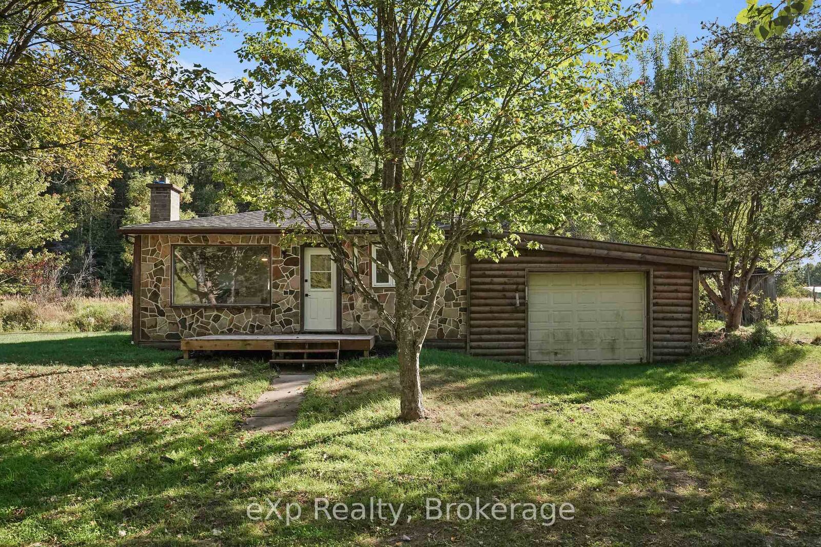 Property Photo:  5700 17 Highway  ON P0P 1V0 