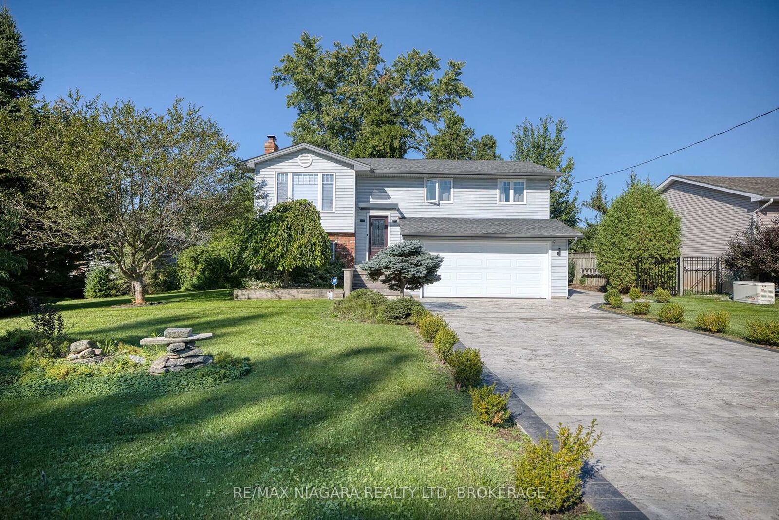 Property Photo: 31 Pleasant Avenue S ON L0S 1N0