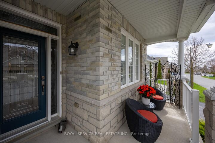 Property Photo:  9 Potts Lane  ON L1A 0A4 