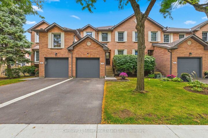 Property Photo:  2935 Headon Forest Drive 7  ON L7M 3Z7 