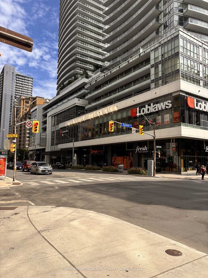 Property Photo:  89 Dunfield Avenue 3401  ON M4S 0A4 