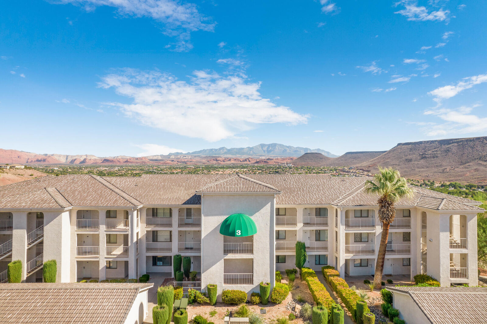 Property Photo: 1845 W Canyon View Dr 302 UT 84770