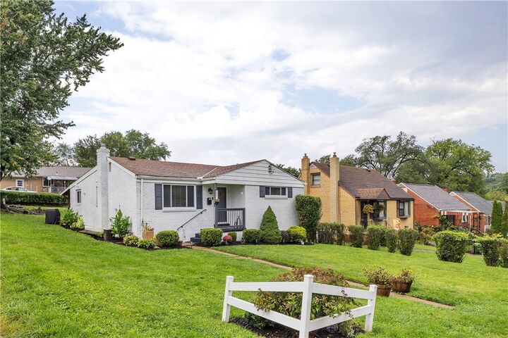 Property Photo:  207 Clifford Ave  PA 15238 