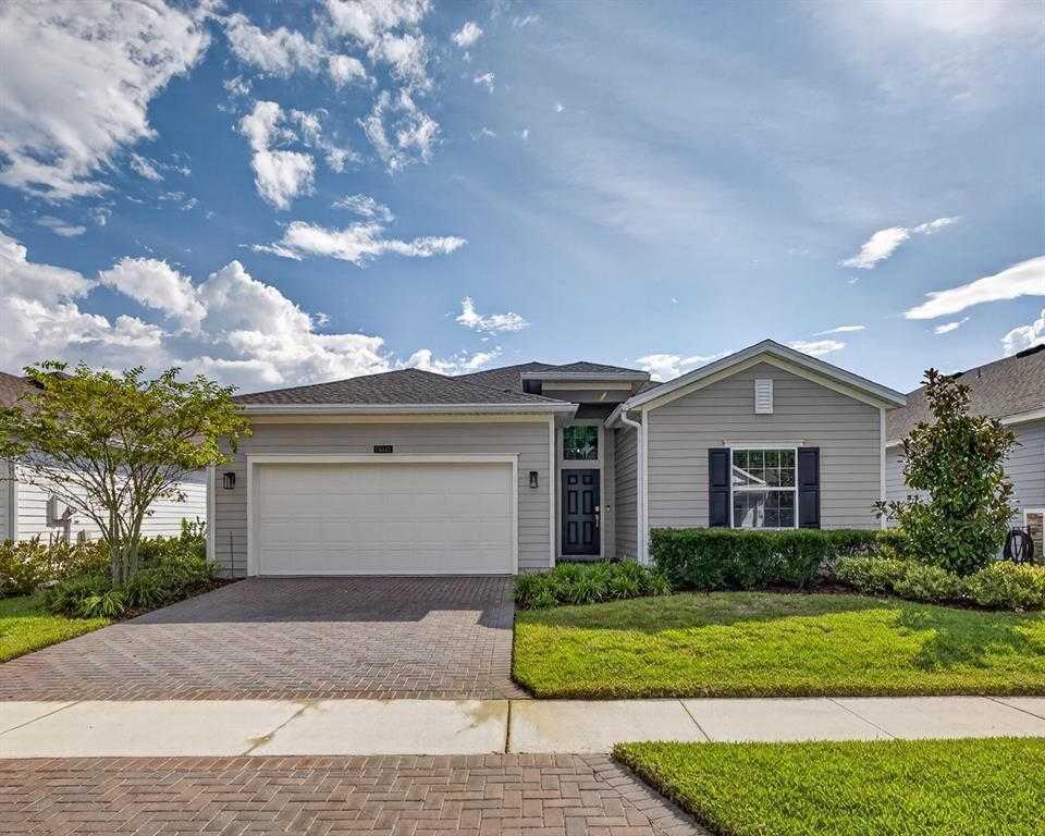 Property Photo:  75511 Pondside Lane  FL 32097 