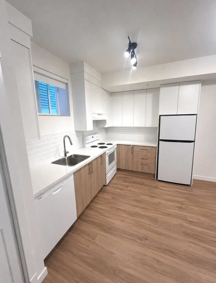 Property Photo:  11246 251A St Suite  BC V2W 0K8 