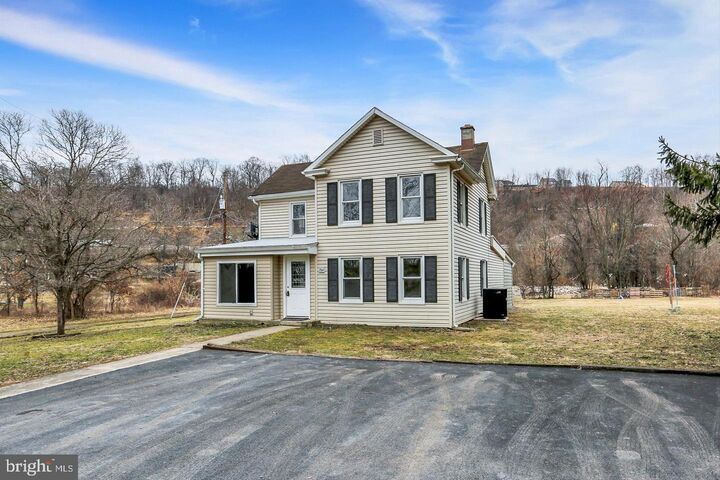 Property Photo:  284 Marsh Run Road  PA 17070 