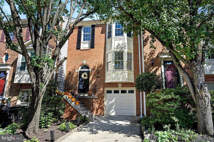 Property Photo: 8006 Trevor Place VA 22182